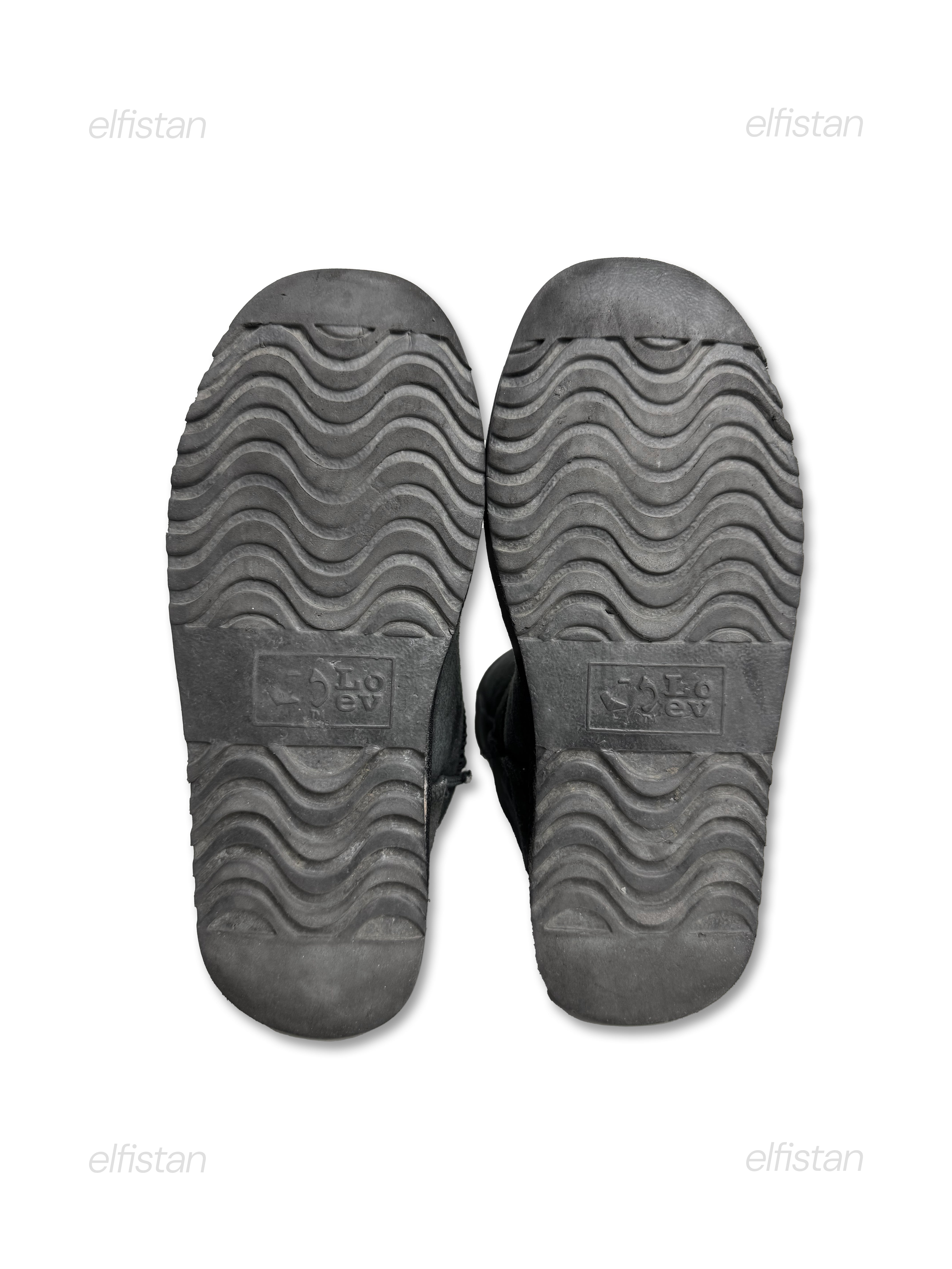 Roar UGGs